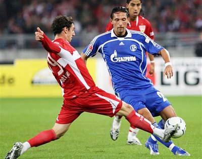 场均三分出 场均三分出